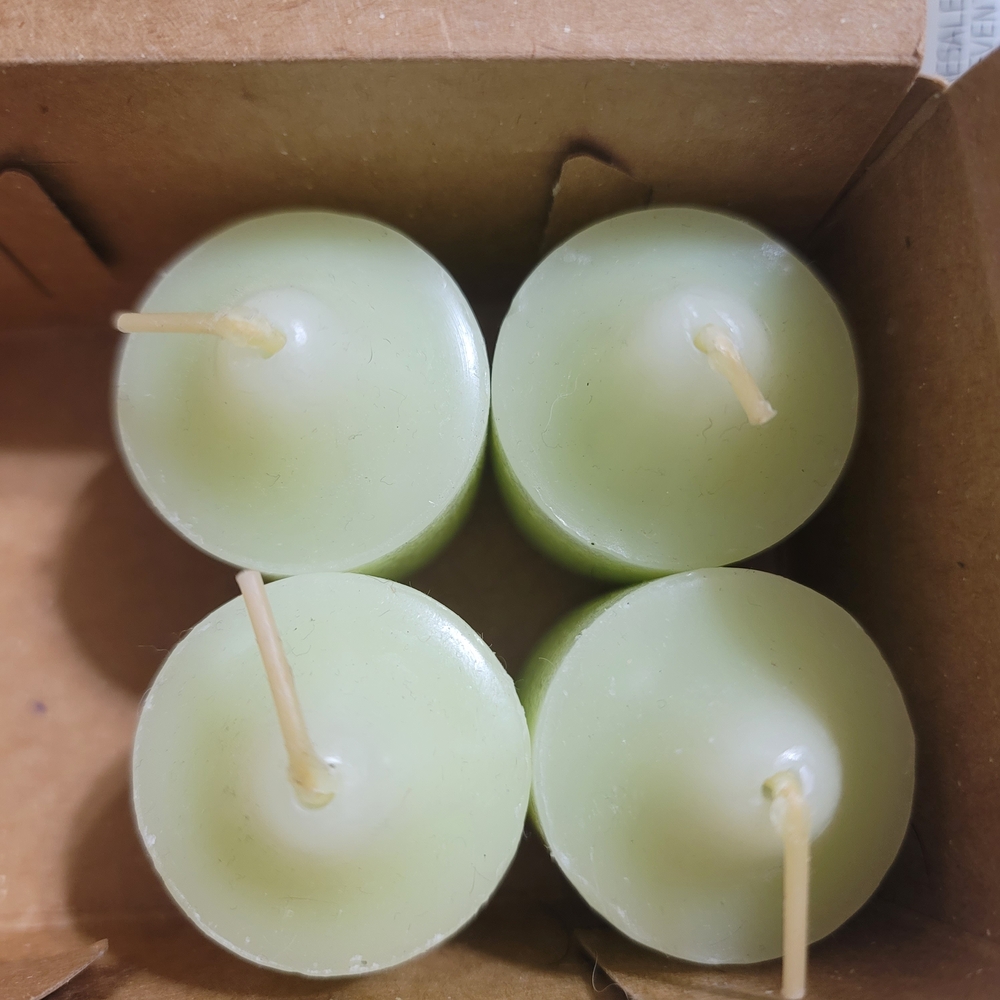 PartyLite Lemongrass‎ Votive Candles Box Of 4 V0691 Brand New, Unused Nib